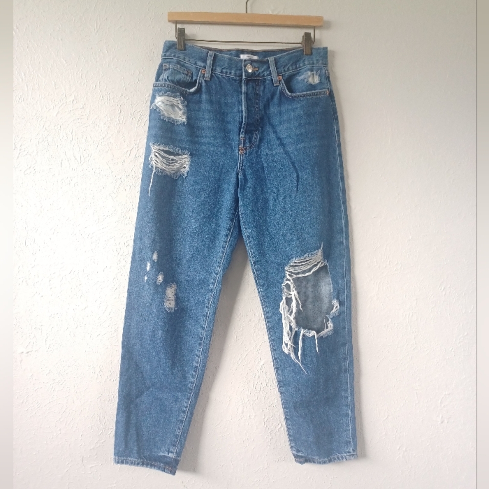 Forever 21 High Waist Ripped Mom Jeans